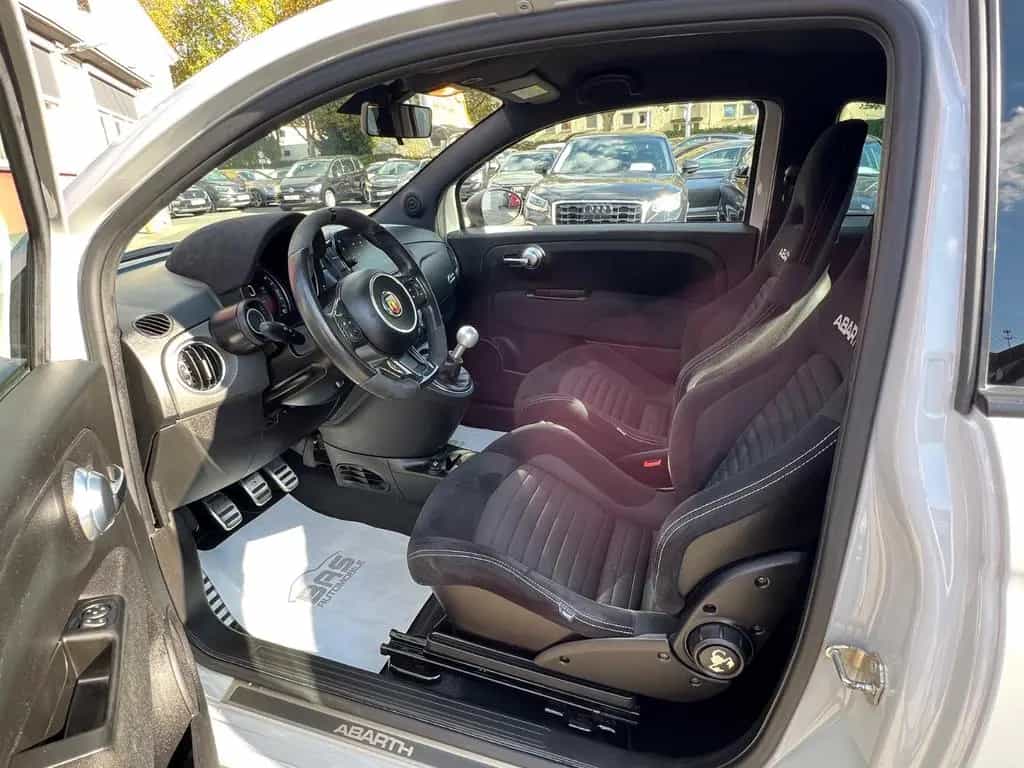 Abarth 695 1.4 T-Jet*SCHALENSITZE*ALCANTARA*CARPLAY* 09/2022-photo-14