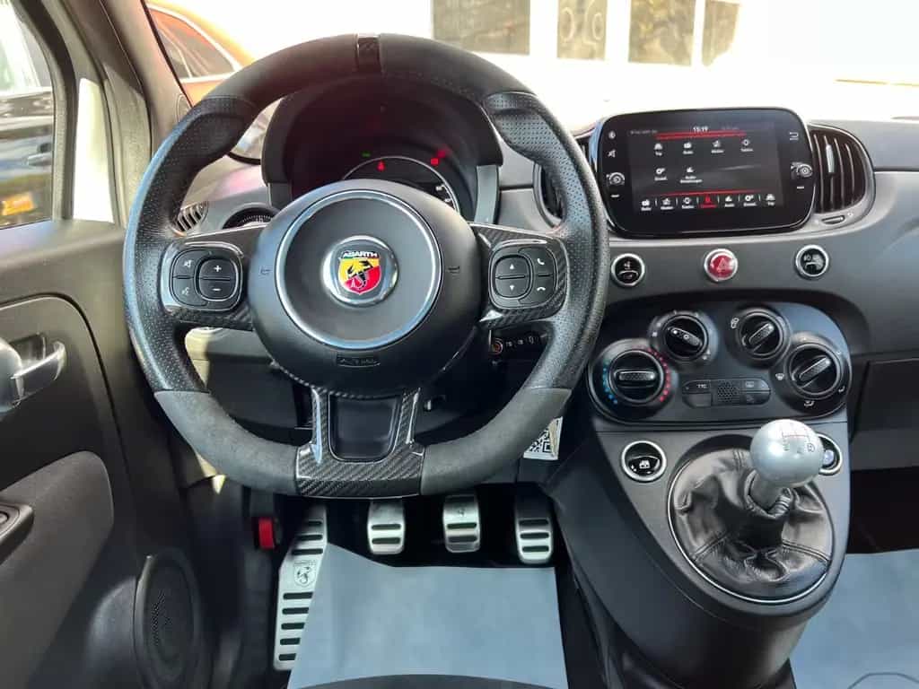 Abarth 695 1.4 T-Jet*SCHALENSITZE*ALCANTARA*CARPLAY* 09/2022-photo-7
