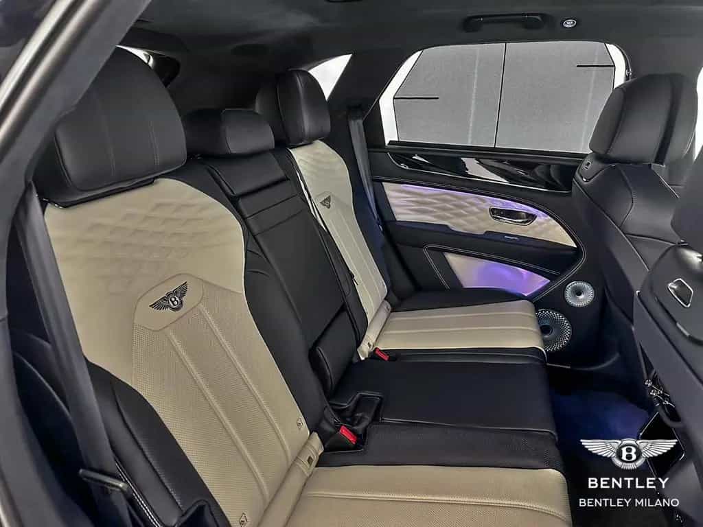 Bentley Bentayga 4.0 V8 Azure 25MY - BENTLEY MILANO 05/2025-photo-13