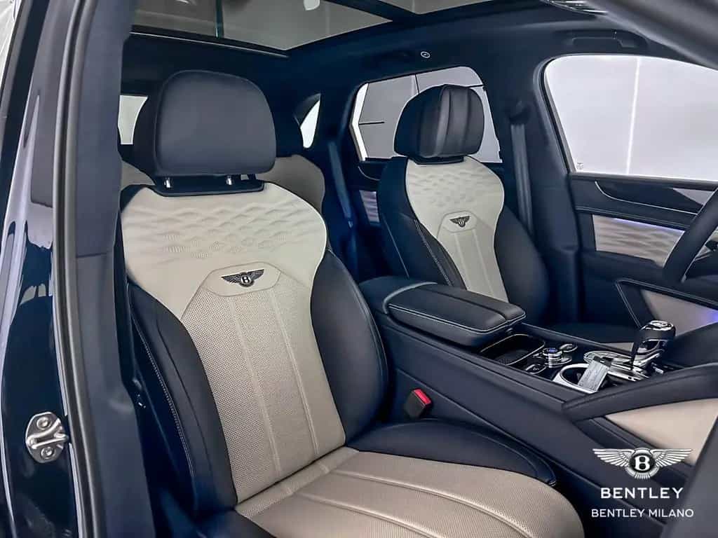 Bentley Bentayga 4.0 V8 Azure 25MY - BENTLEY MILANO 05/2025-photo-15