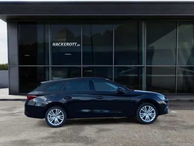 Seat Leon Sportstourer Road Edition 1.5 eTSI 150 PS 7 12/2025-photo-6