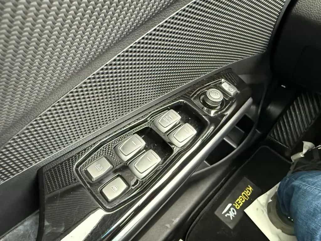 KGM Tivoli 1.5 T-GDI Fizz mit LHZ+SHZ+Kamera 11/2022-photo-11
