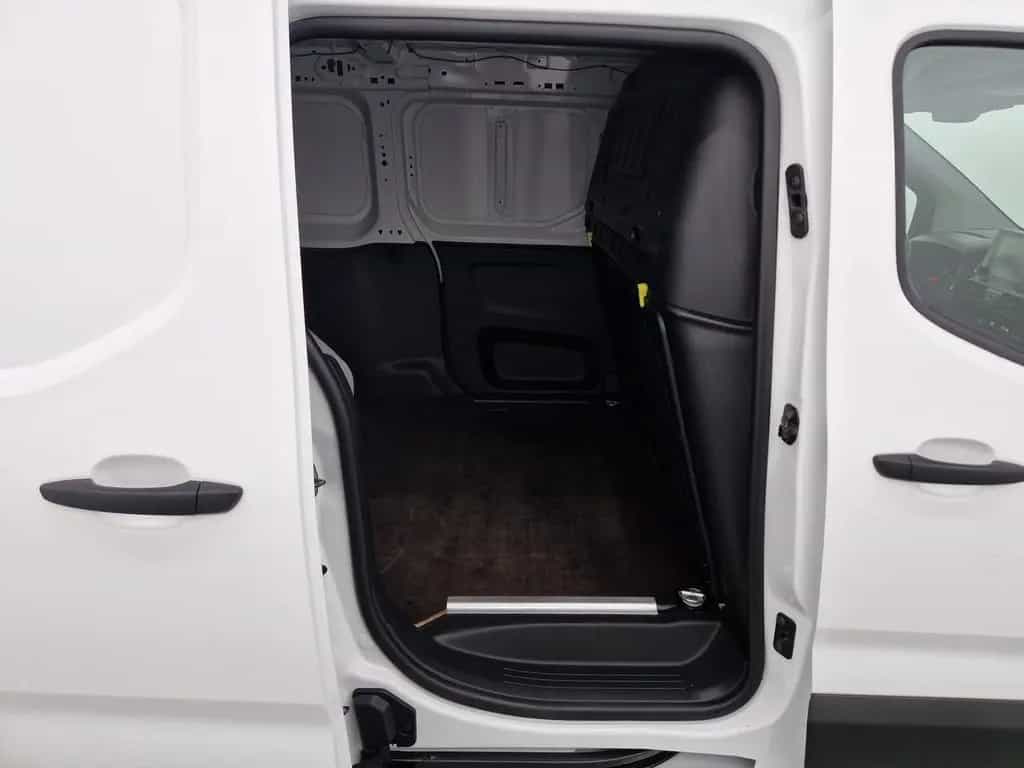 Opel Combo Cargo Edition 1.5 Diesel Kombi 05/2021-photo-9