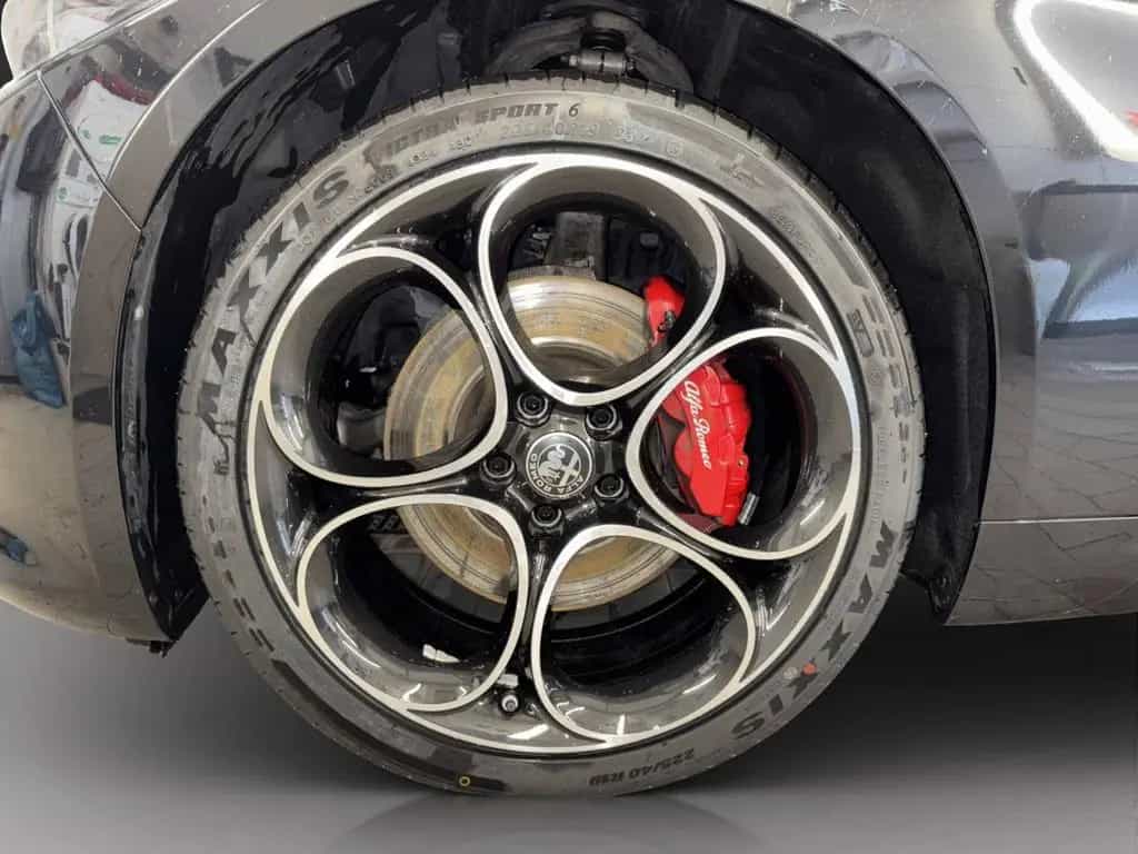 Alfa Romeo Giulia MY24 VELOCE *KLIMA*KAMERA*SHZ* 06/2024-photo-11