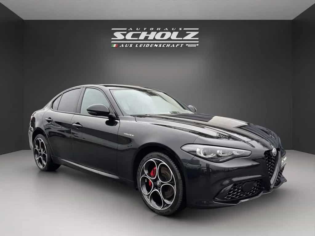 Alfa Romeo Giulia MY24 VELOCE *KLIMA*KAMERA*SHZ* 06/2024-photo-2