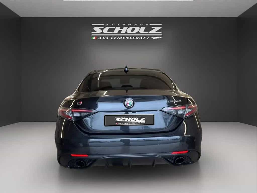 Alfa Romeo Giulia MY24 VELOCE *KLIMA*KAMERA*SHZ* 06/2024-photo-5