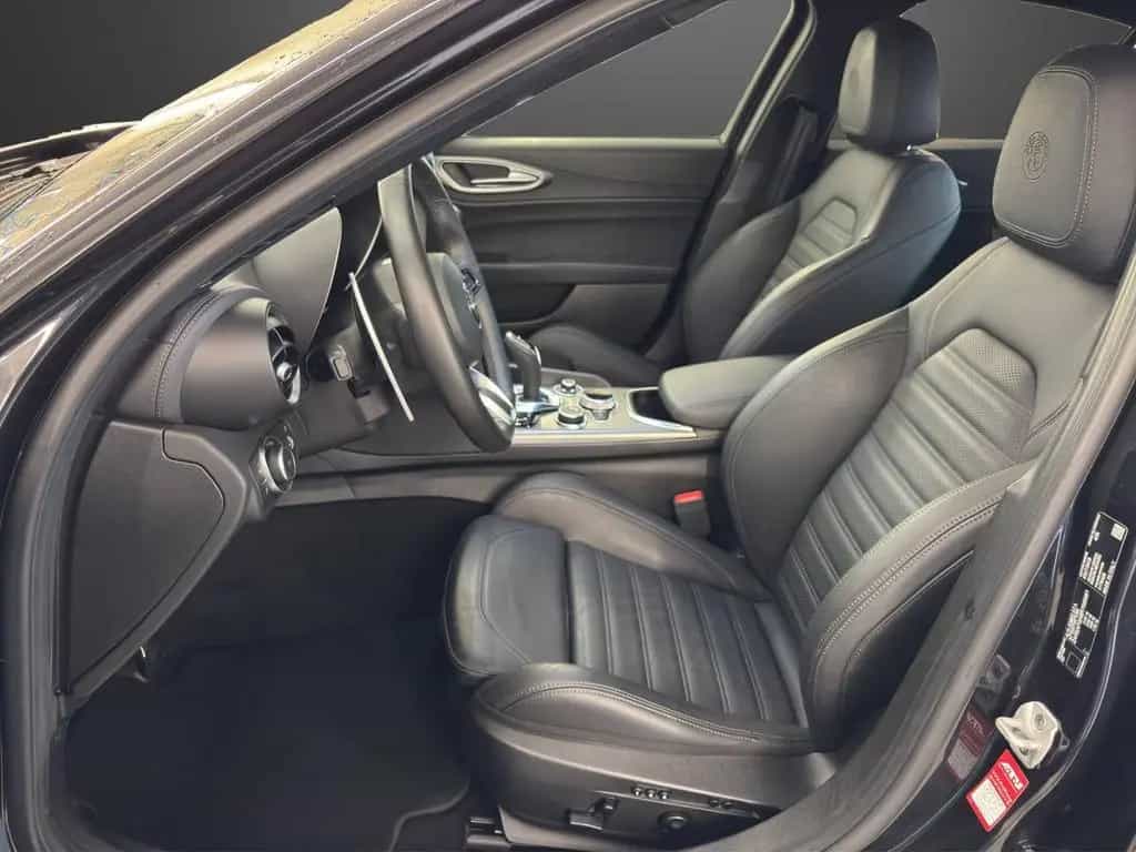 Alfa Romeo Giulia MY24 VELOCE *KLIMA*KAMERA*SHZ* 06/2024-photo-6