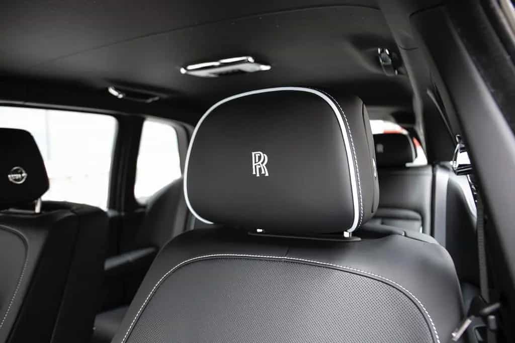 Rolls-Royce Cullinan - BLACK BADGE TRIM 10/2025-photo-16