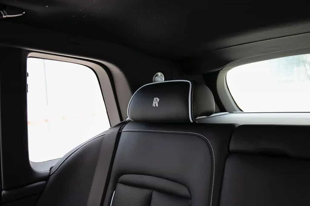 Rolls-Royce Cullinan - BLACK BADGE TRIM 10/2025-photo-17