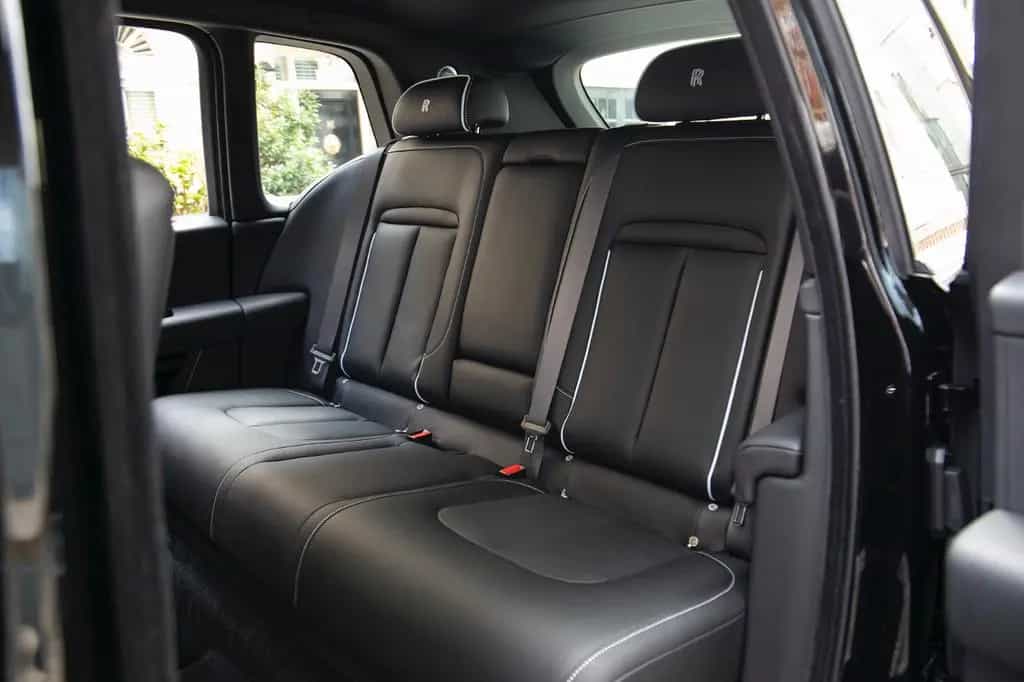 Rolls-Royce Cullinan - BLACK BADGE TRIM 10/2025-photo-18