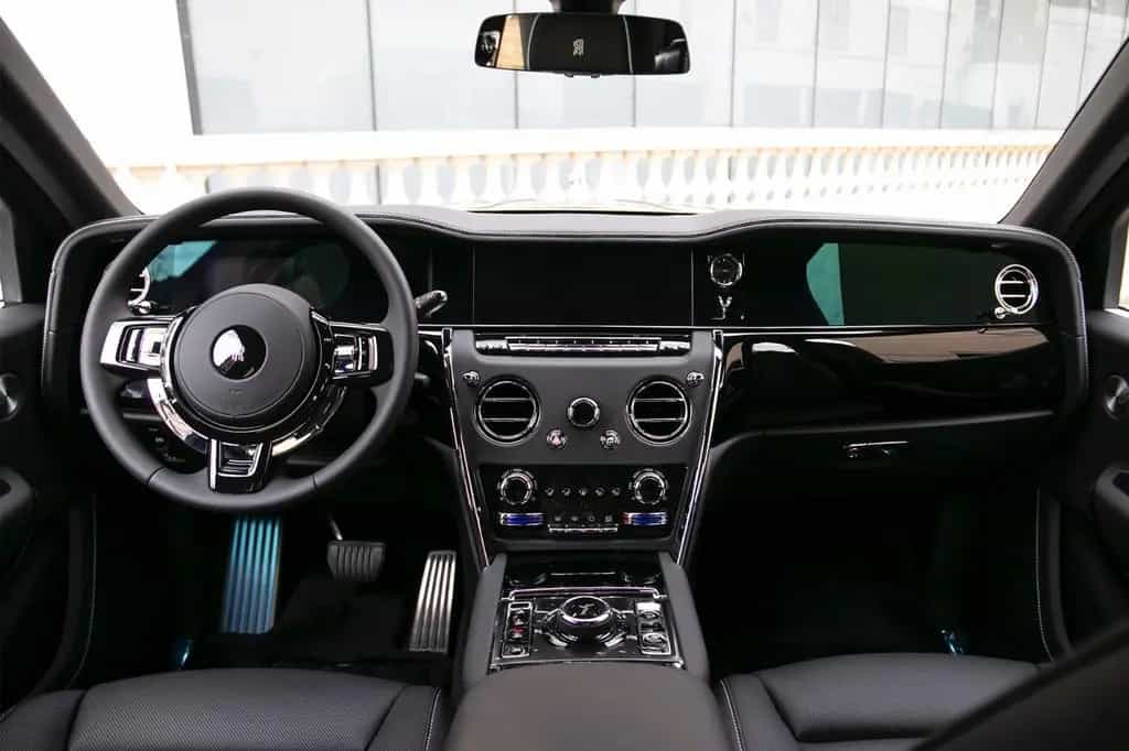 Rolls-Royce Cullinan - BLACK BADGE TRIM 10/2025-photo-19
