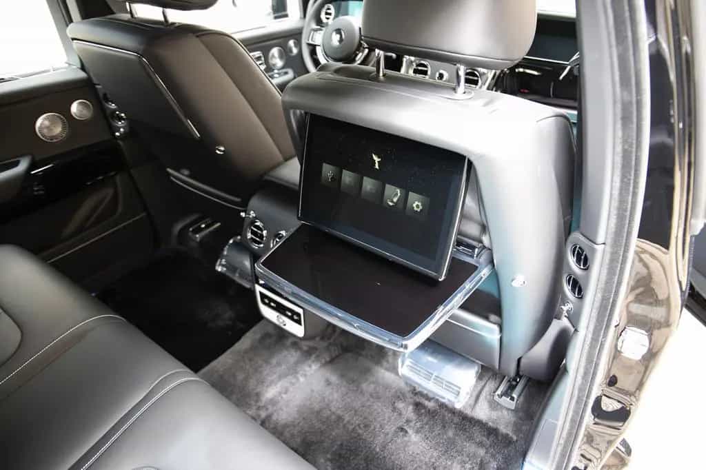 Rolls-Royce Cullinan - BLACK BADGE TRIM 10/2025-photo-20