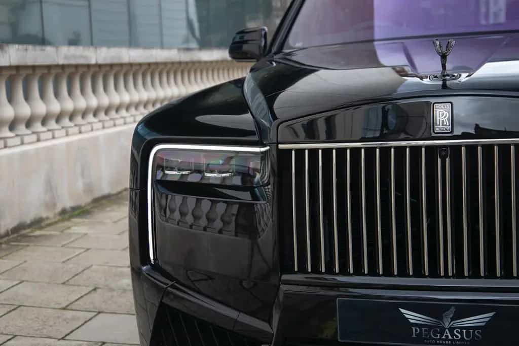 Rolls-Royce Cullinan - BLACK BADGE TRIM 10/2025-photo-3