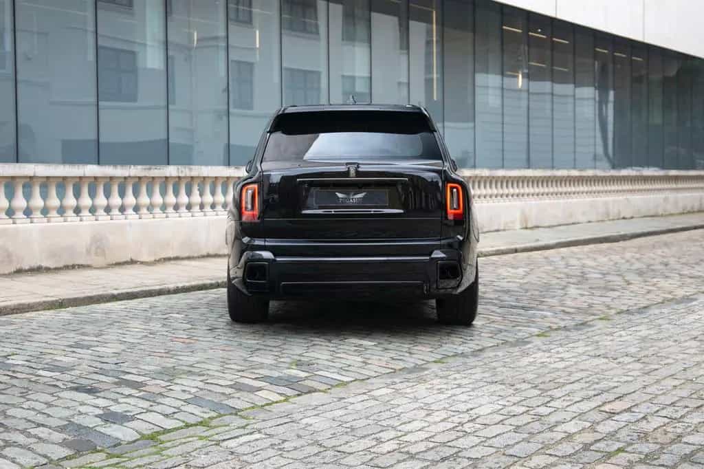 Rolls-Royce Cullinan - BLACK BADGE TRIM 10/2025-photo-4