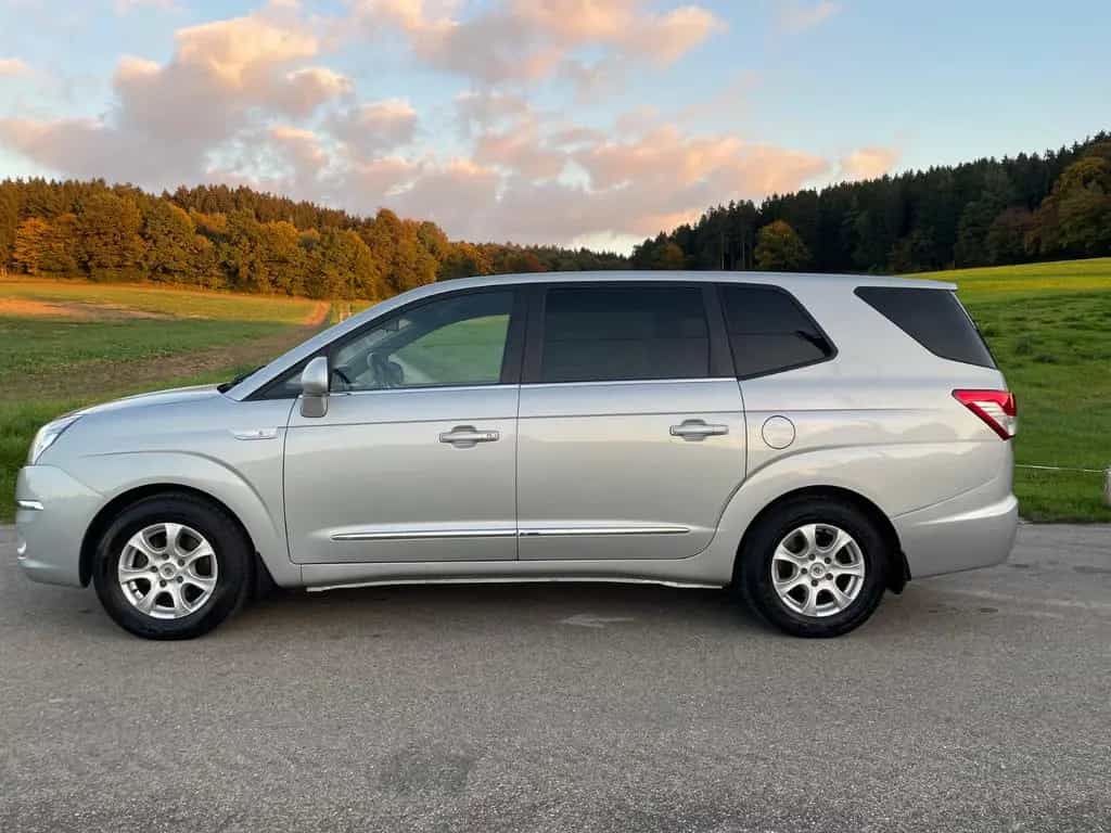 Ssangyong Rodius 2.2 Diesel e-XDi 220 Crystal Plus 2WD 11/2016-photo-1