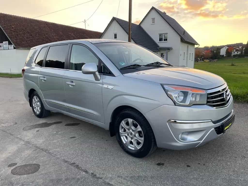 Ssangyong Rodius 2.2 Diesel e-XDi 220 Crystal Plus 2WD 11/2016-photo-6