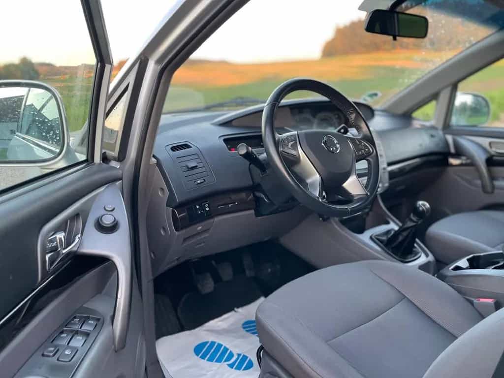 Ssangyong Rodius 2.2 Diesel e-XDi 220 Crystal Plus 2WD 11/2016-photo-7