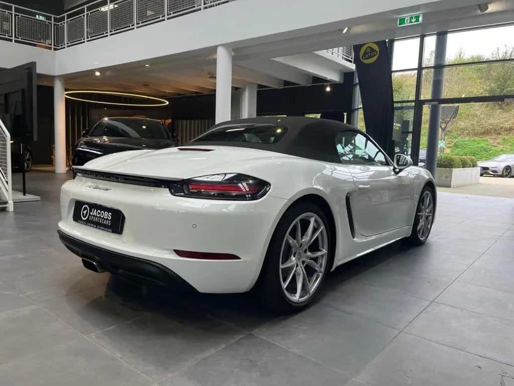 Porsche 718 Boxster - Cabrio - 2.0L 12/2016-photo-4