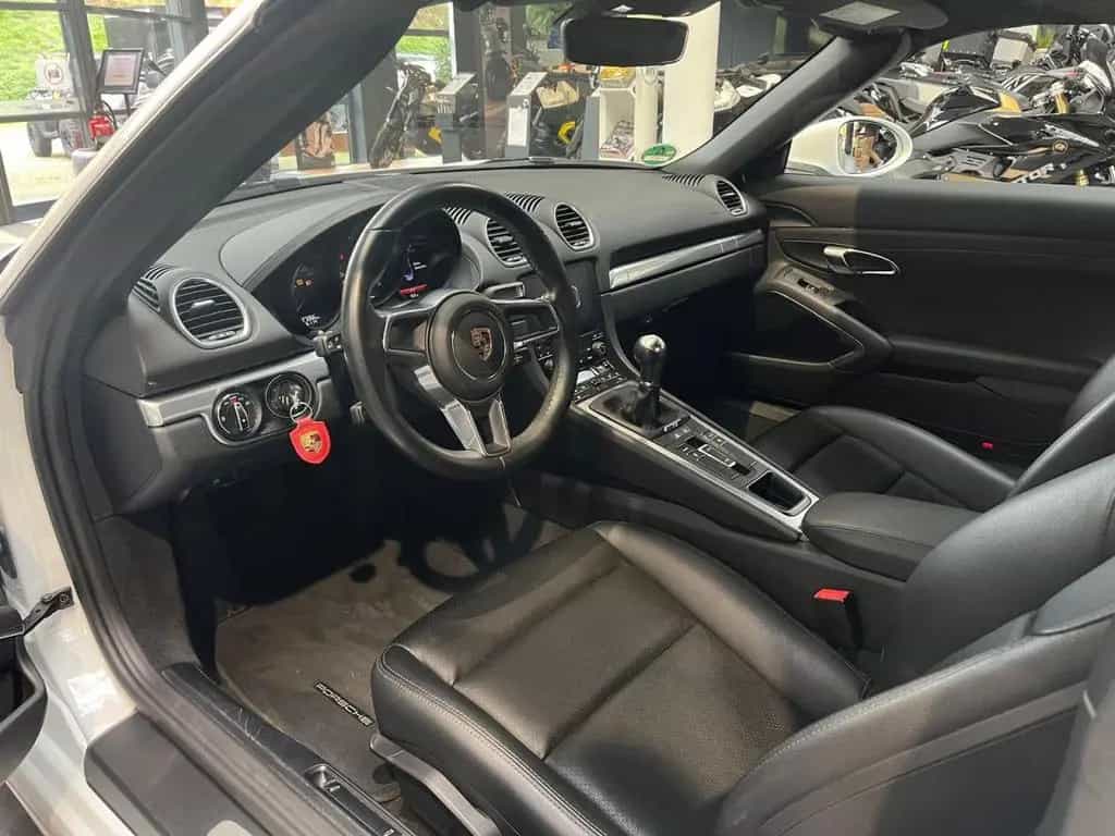 Porsche 718 Boxster - Cabrio - 2.0L 12/2016-photo-7
