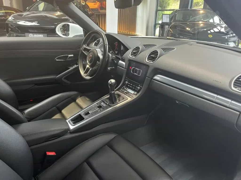 Porsche 718 Boxster - Cabrio - 2.0L 12/2016-photo-9