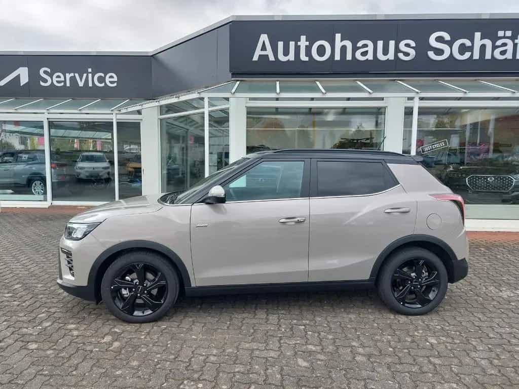 KGM Tivoli 1.5 T-GDI 4WD Automatik Black 2-Tone 08/2025-photo-1