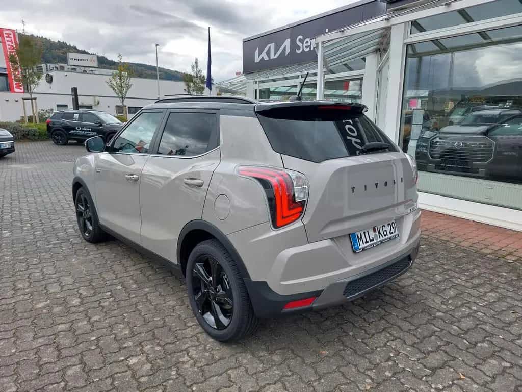 KGM Tivoli 1.5 T-GDI 4WD Automatik Black 2-Tone 08/2025-photo-2