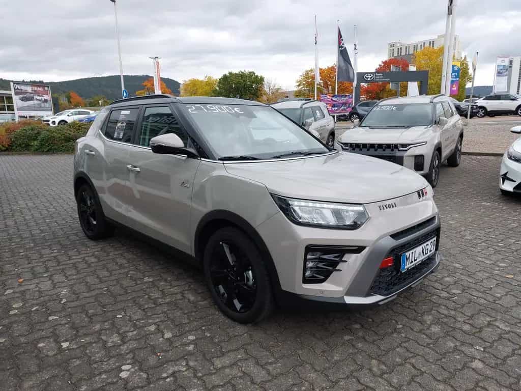 KGM Tivoli 1.5 T-GDI 4WD Automatik Black 2-Tone 08/2025-photo-4