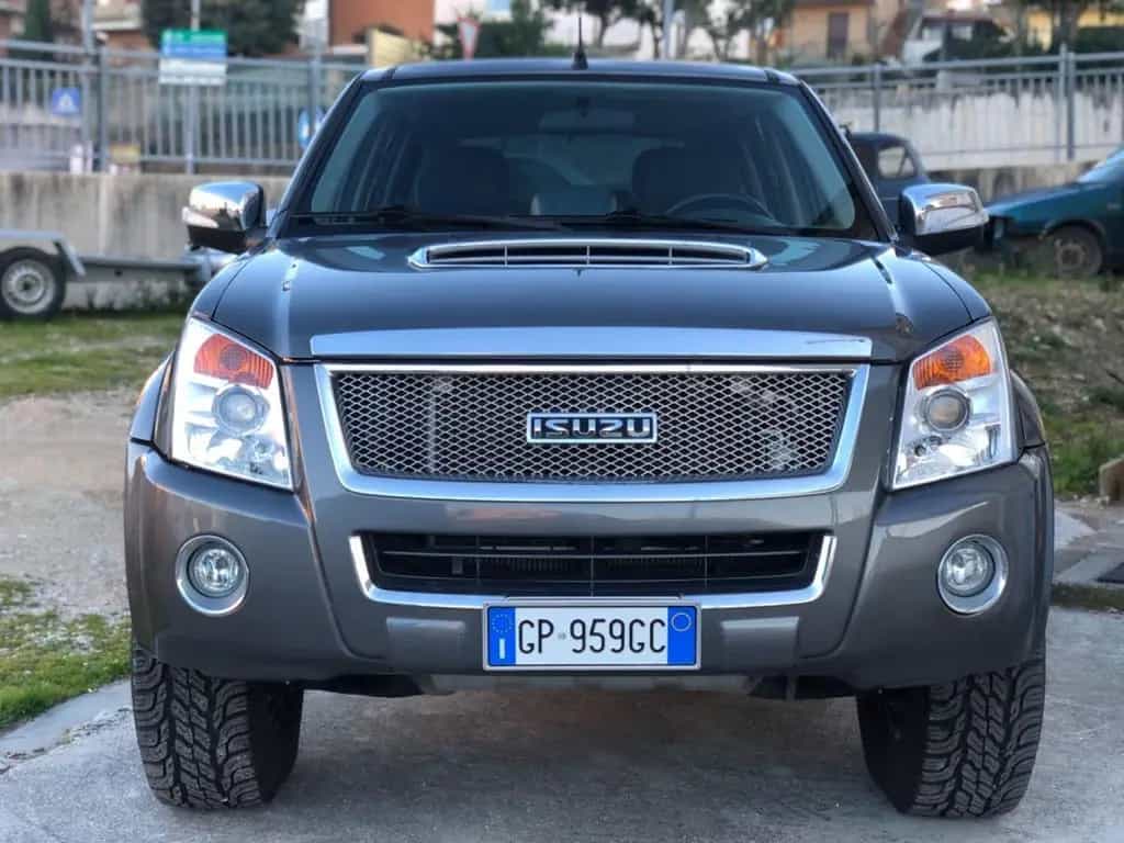 Isuzu D-Max 3.0 tdi 10/2010-photo-1