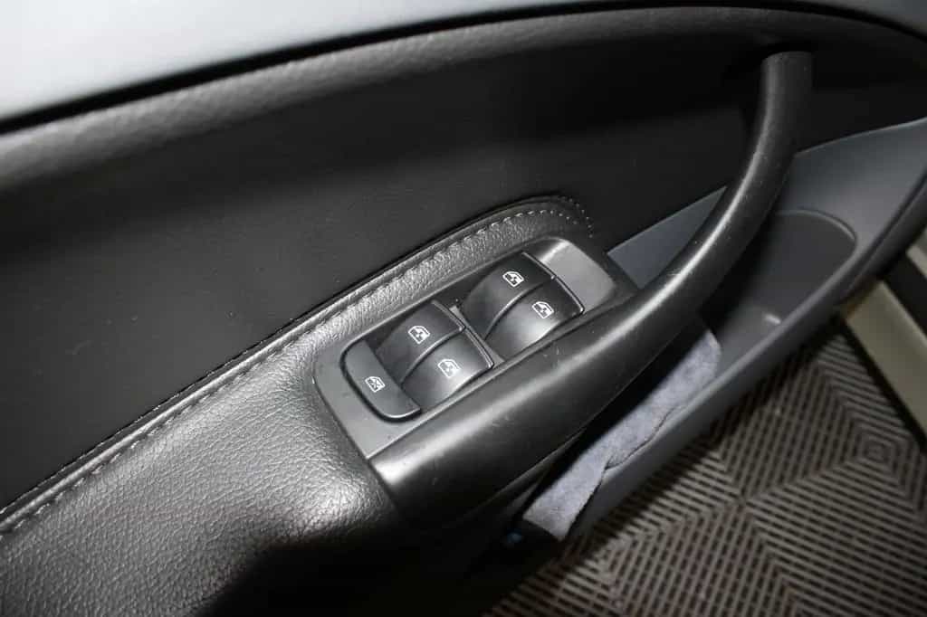 Saab 9-3 Cabriolet 1.9 TiD DPF Vector TOP ZUSTAND 05/2007-photo-10