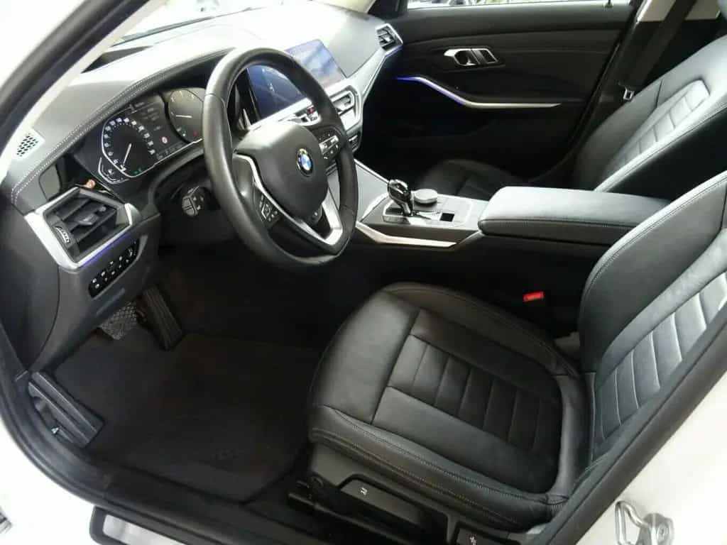 BMW 320 D LuxuryLine,xDrive SAG,Leder,AHK,ACC 01/2021-photo-11
