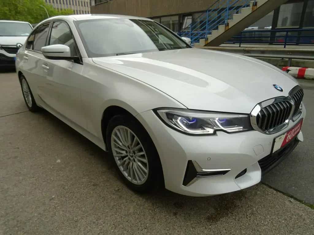 BMW 320 D LuxuryLine,xDrive SAG,Leder,AHK,ACC 01/2021-photo-6