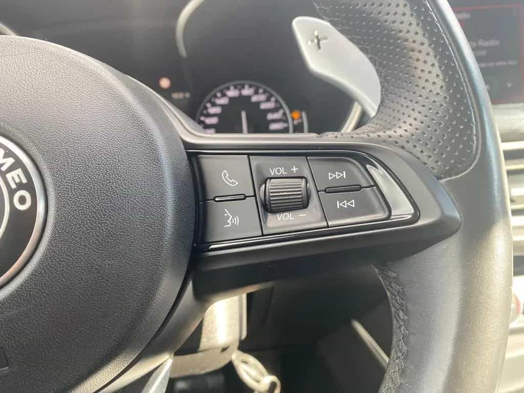 Alfa Romeo Stelvio Lusso Q4 2.2 / KEYLESS/ ASSIST/ el. Heck 11/2020-photo-17