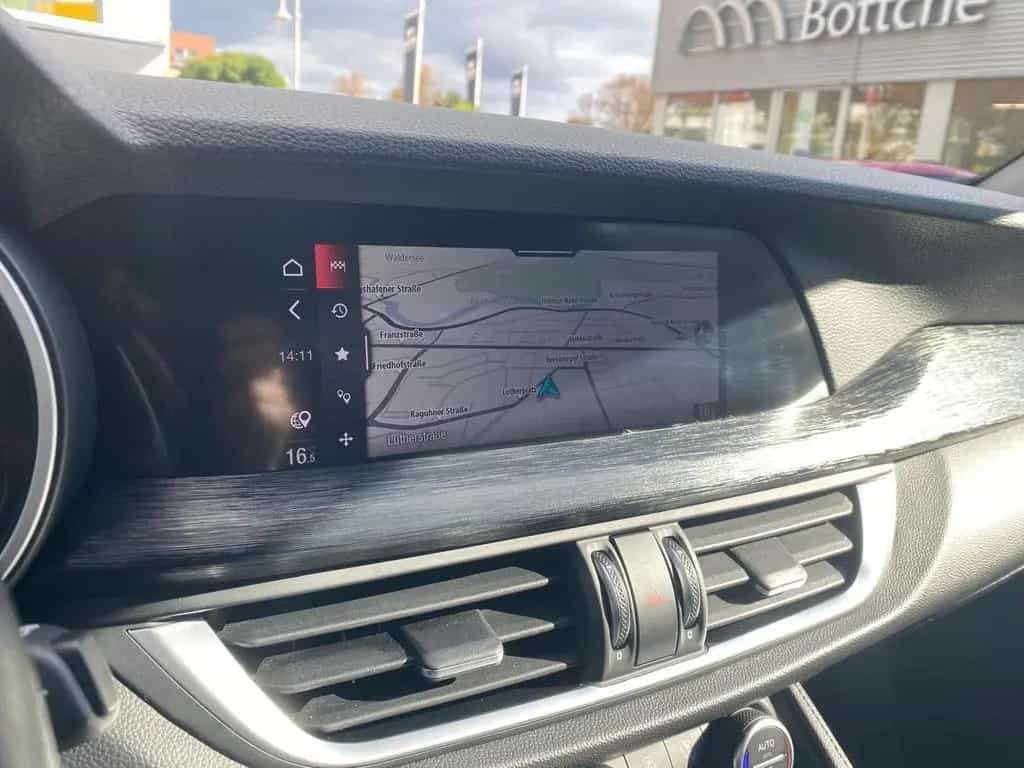 Alfa Romeo Stelvio Lusso Q4 2.2 / KEYLESS/ ASSIST/ el. Heck 11/2020-photo-19