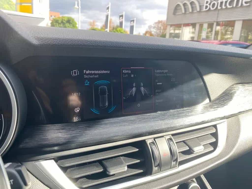 Alfa Romeo Stelvio Lusso Q4 2.2 / KEYLESS/ ASSIST/ el. Heck 11/2020-photo-20