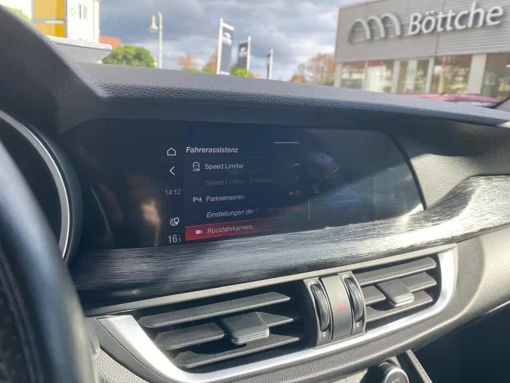 Alfa Romeo Stelvio Lusso Q4 2.2 / KEYLESS/ ASSIST/ el. Heck 11/2020-photo-24