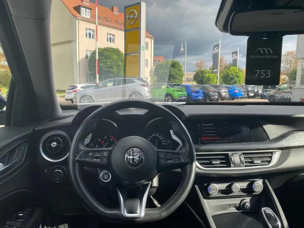 Alfa Romeo Stelvio Lusso Q4 2.2 / KEYLESS/ ASSIST/ el. Heck 11/2020-photo-7