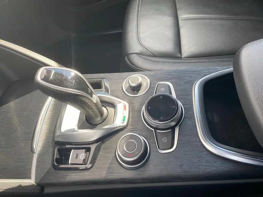Alfa Romeo Stelvio Lusso Q4 2.2 / KEYLESS/ ASSIST/ el. Heck 11/2020-photo-8