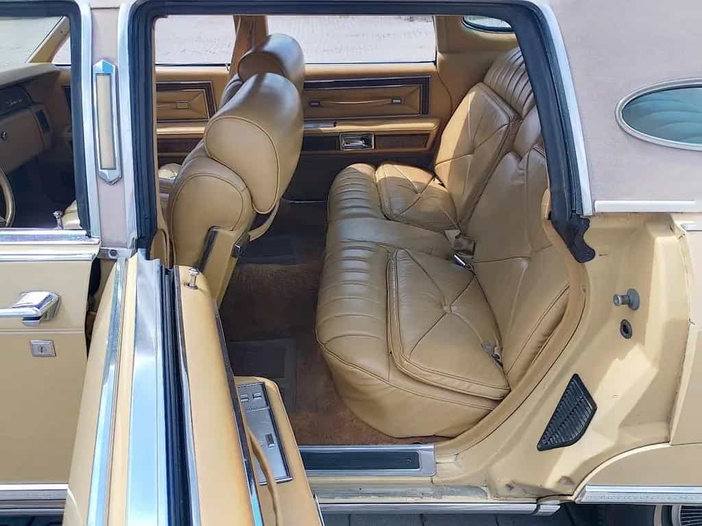 Lincoln Continental Town Car 1975 02/1975-photo-10