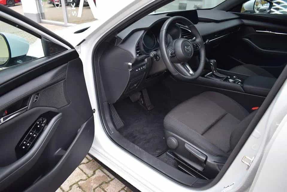 Mazda 3 2.5 140PS 6AG Center-Line Voll-LED Kamera Navi 02/2025-photo-17