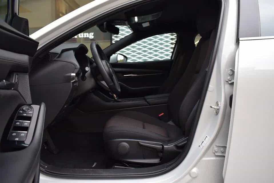 Mazda 3 2.5 140PS 6AG Center-Line Voll-LED Kamera Navi 02/2025-photo-18