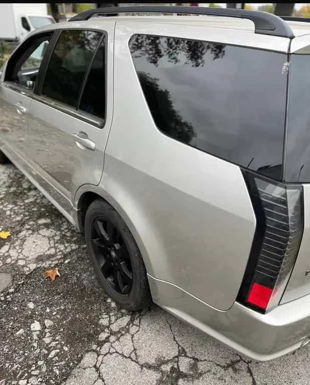 Cadillac SRX 8 Zyl. 4X4 Automatik mit LPG 02/2010-photo-2
