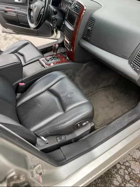 Cadillac SRX 8 Zyl. 4X4 Automatik mit LPG 02/2010-photo-9
