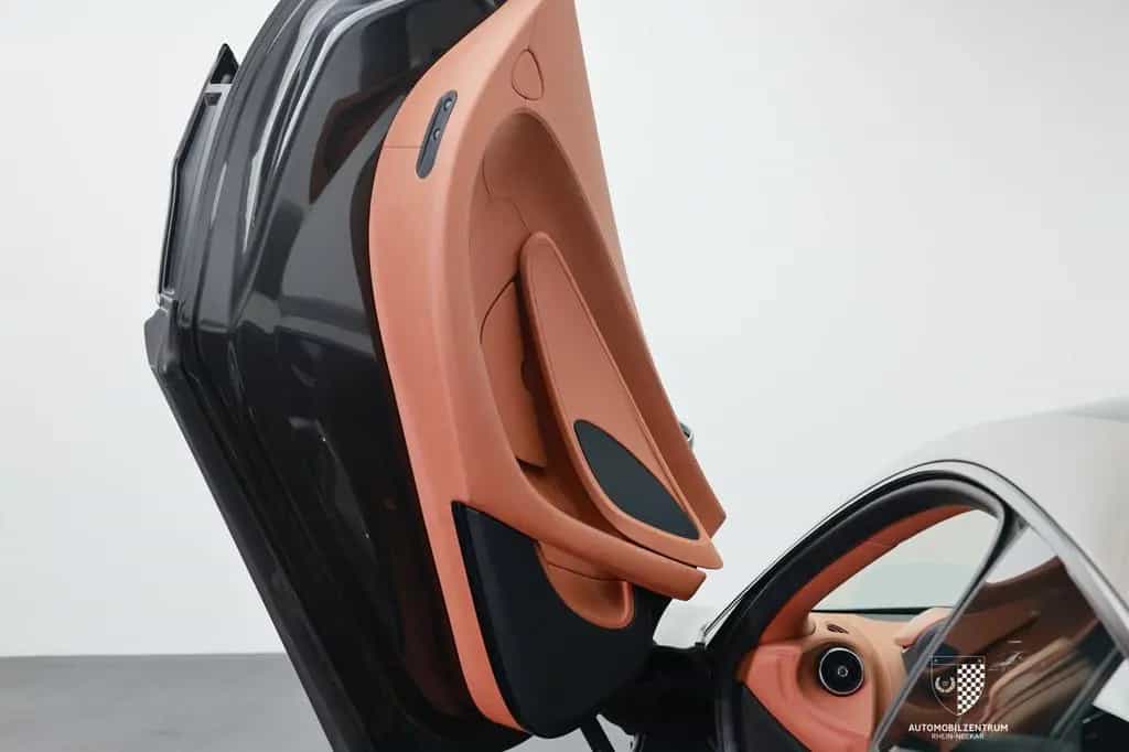 McLaren 540C BladeSilver/NappaLeather/Camera 06/2016-photo-22