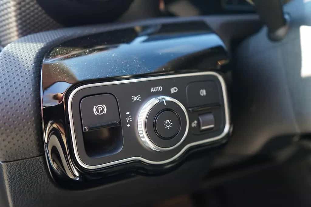 Mercedes-Benz CLA 250 Progressive 4-Matic LED Navi ACC Leder 06/2021-photo-23