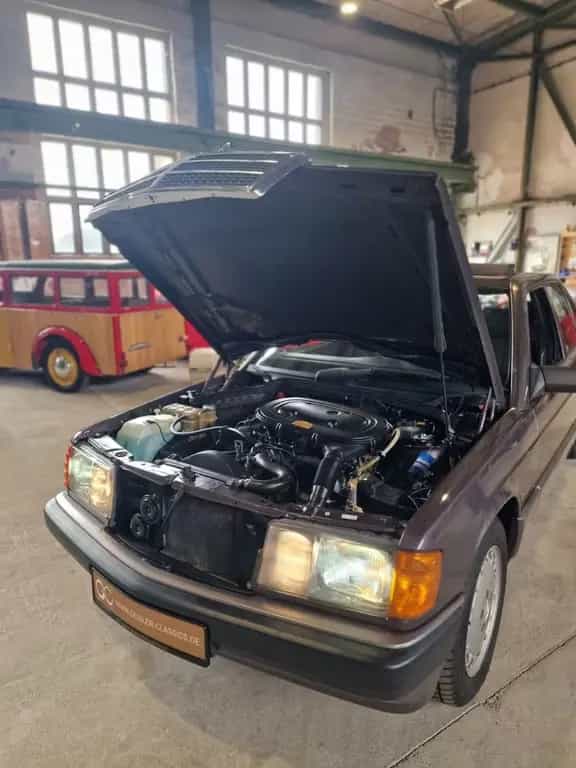 Mercedes-Benz 190 E 2.0 W201 Babybenz Top Zustand wenig km 2.Hd 12/1990-photo-17