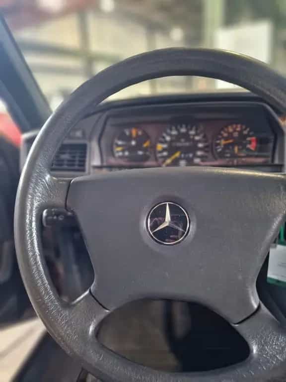 Mercedes-Benz 190 E 2.0 W201 Babybenz Top Zustand wenig km 2.Hd 12/1990-photo-6