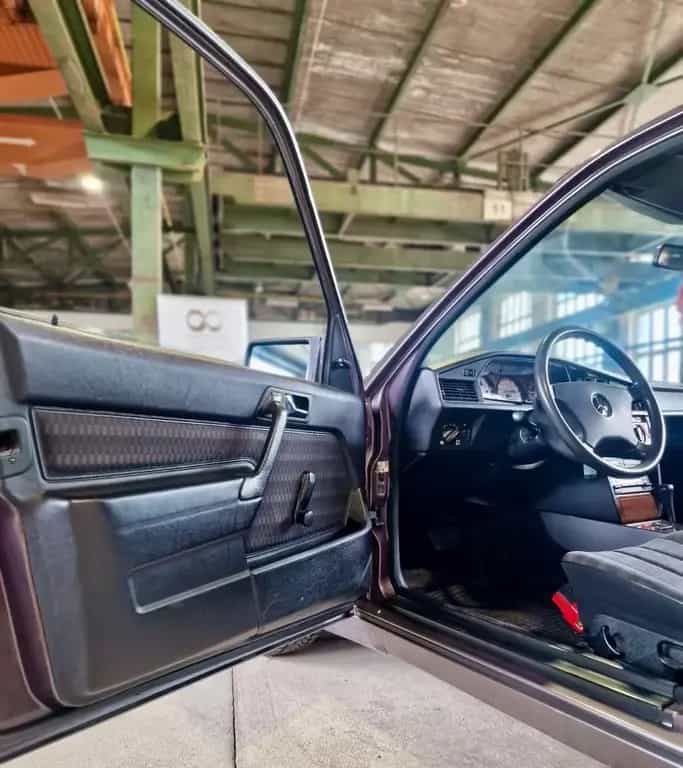 Mercedes-Benz 190 E 2.0 W201 Babybenz Top Zustand wenig km 2.Hd 12/1990-photo-9
