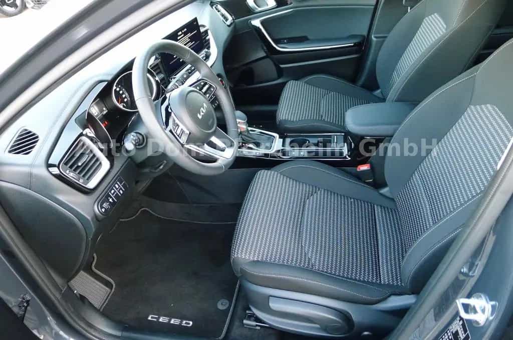 Kia Ceed 1.5T DCT7 SPIRIT /NAVI/UVO 12/2024-photo-10