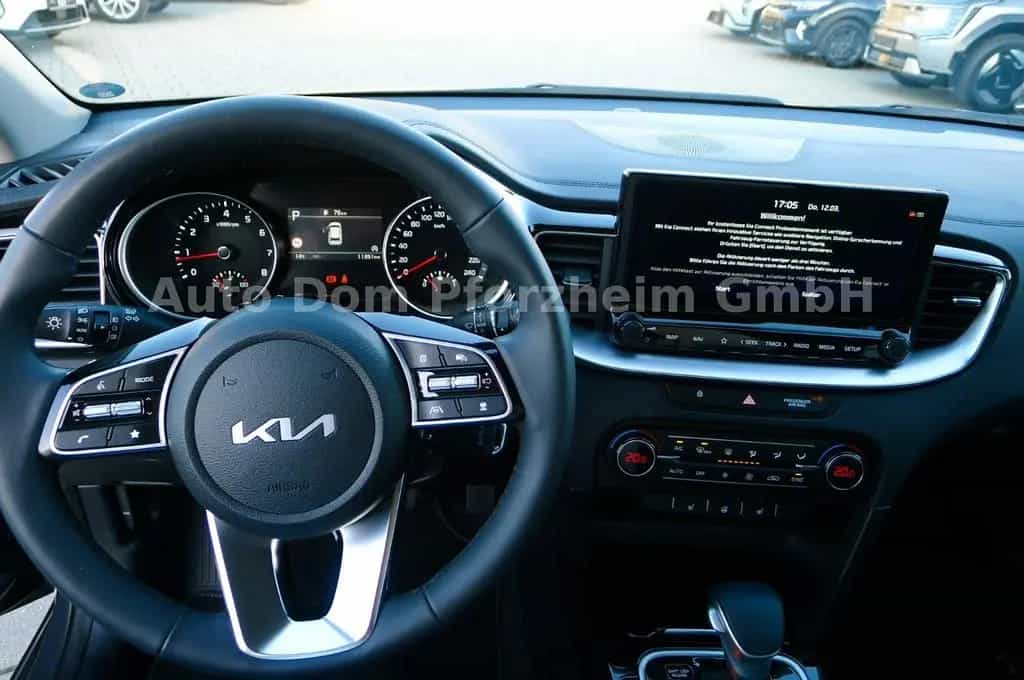 Kia Ceed 1.5T DCT7 SPIRIT /NAVI/UVO 12/2024-photo-13