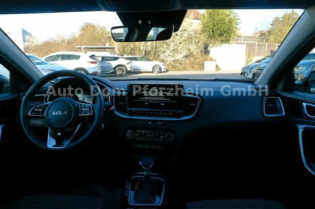 Kia Ceed 1.5T DCT7 SPIRIT /NAVI/UVO 12/2024-photo-7